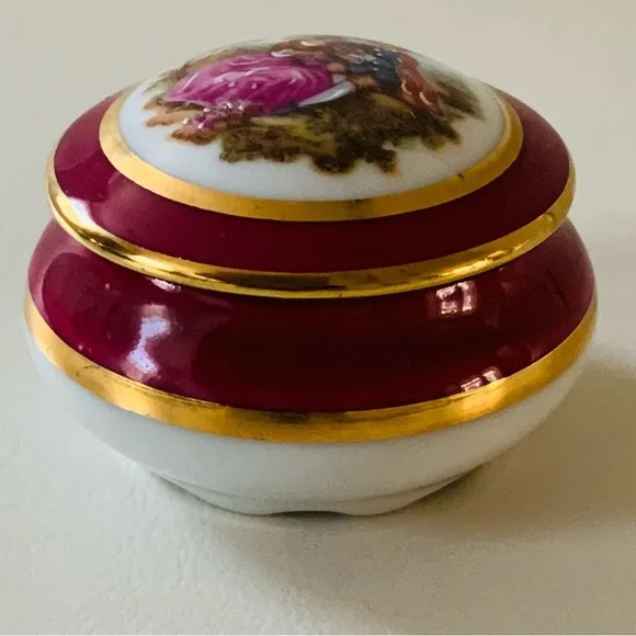 Limoges Porcelane France trinket box